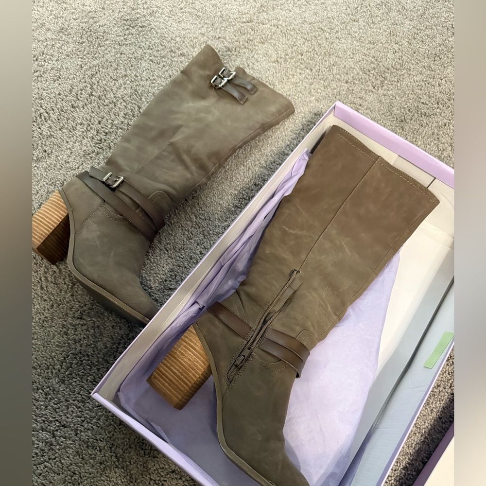 boots - Picture 4 of 4